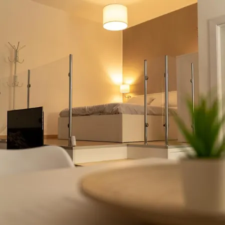 Living Apartment *